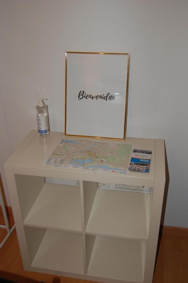 말라가 Amplio Estudio En Centro Y Playa Victoria 13 아파트 외부 사진