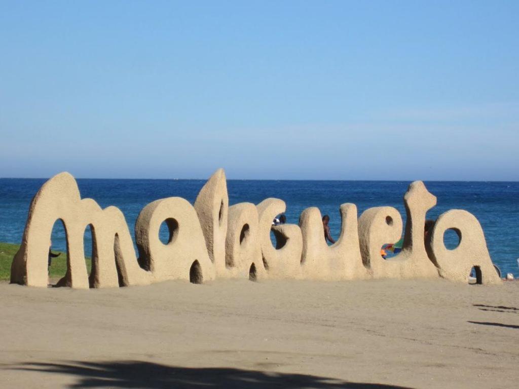 말라가 Amplio Estudio En Centro Y Playa Victoria 13 아파트 외부 사진